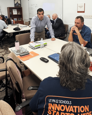 Vince leads a discussion at the UTHS development workshop